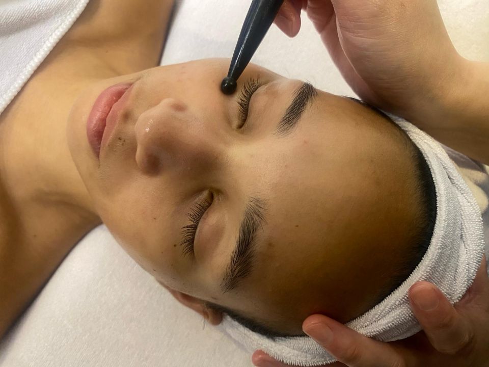 Iman Eyes Treatment at Mskin Singapore